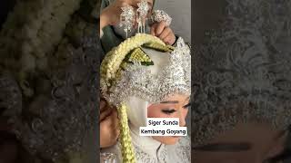 Download lagu Lihat Pemasangan Siger Sunda Dan Kembang Goyang Pengantin Sunda Jawa Barat mp3