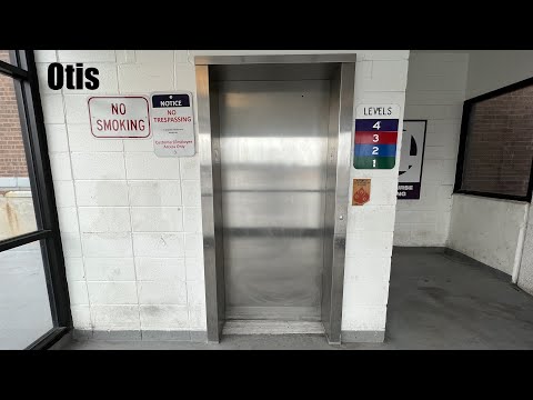 Modernized Otis Hydraulic Elevator at the Concourse Garage in Rockford, IL