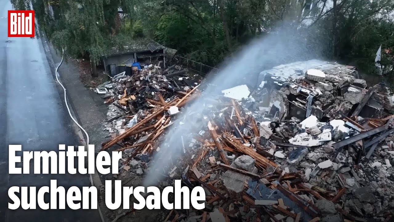Daaden, Rheinland-Pfalz: Aufräumarbeiten nach Hausexplosion