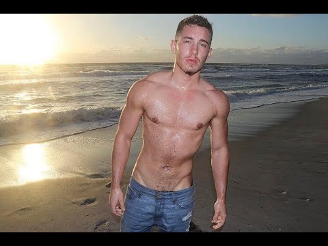 This Trans-man Has Been Documenting His Transformation From A Woman. Very handsome 😍