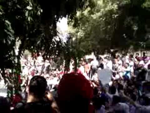 مظاهرة بقيادة الساروت في حي الخالدية في مدينة حمص في جمعة "العشائر"