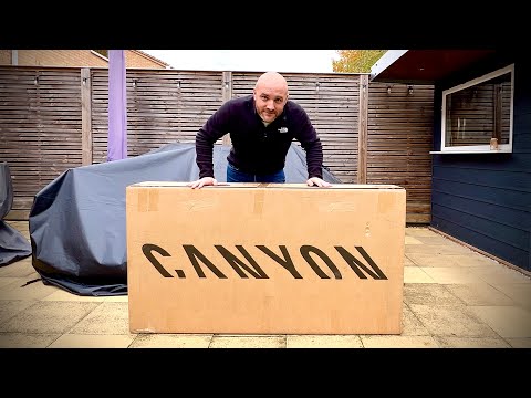 NEW BIKE DAY | Canyon Ultimate CF SLX 8 2026 - UNBOXING DISASTER!
