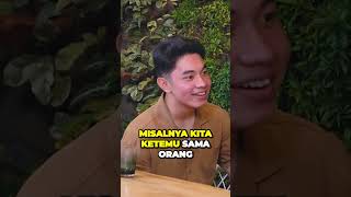 Download lagu Logika Mengejutkan di Balik Jatuh Cinta pada Pandangan Pertama #shorts #viral #podcast #konten mp3