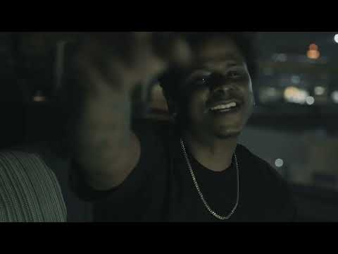 8Beezy - Free Smoce Feat Simply Sicc (Official Music Video)