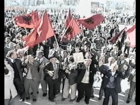 Komunistet miting ne sheshin "Skenderbej" (08 Nentor 1998)