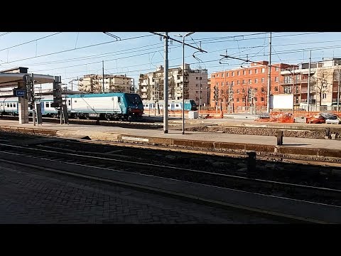 HD - E.464.310 + Pilotina Mazinga MDVC sul Regionale (R 20857) Verona P.N. - Venezia S. Lucia