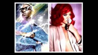 Tinie Tempah vs. Rihanna &amp; Drake - Pass Out / What&#39;s My Name (Drum&amp;Bass Mash-Up)