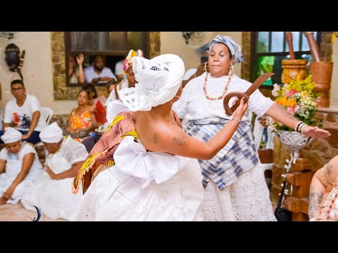 Rum de Yansa/ olhem a imponência dessa senhora