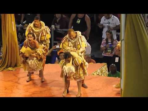 Desfile Carnaval Rio 2016 Unidos de Vila Isabel - very nice zoom P900 Nikon 83x - frevo