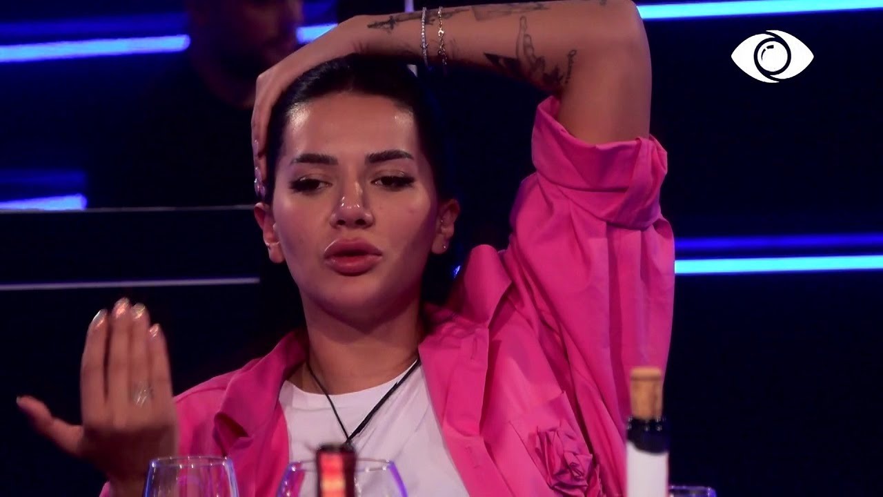 Më sheh ndryshe/ Efi për Luizin