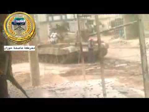 اغتنام دبابة من قبل كتيبة شهداء الصنمين اثناء تحرير إحدى الحواجز في إنخل في ريف درعا