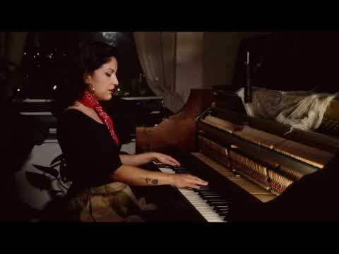 Irene Diaz | Piano Diaries Meditations (No.  12) 432hz - Deep Hums