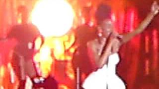 Noisettes - CHEAP KICKS / NEVER FORGET YOU . liverpool O2 academy. 4/3/10.