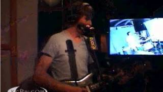 Stephen Malkmus and the Jicks performing "Share the Red" on KCRW