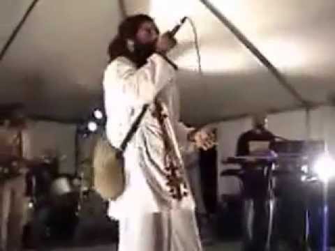 Baggawire (Ijah Menelik, Live Performance)