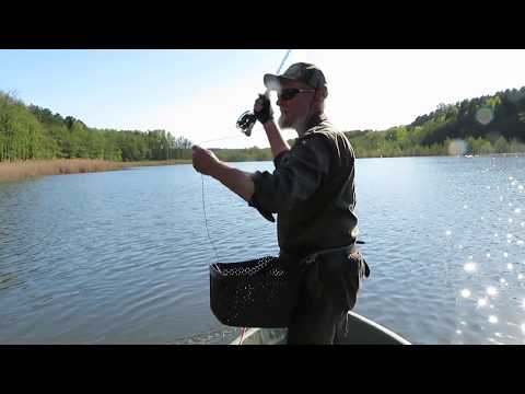 Doch lieber Fliegenfischen?  –Teil 5: Der richtige Köder im flachen Gewässer mit Wolle (AAL)