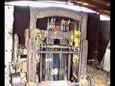 Starý katr na dřevo - vysokorychlostní rámová pila.