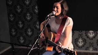Rick Astley - Never Gonna Give You Up (Hannah Trigwell acoustic version)