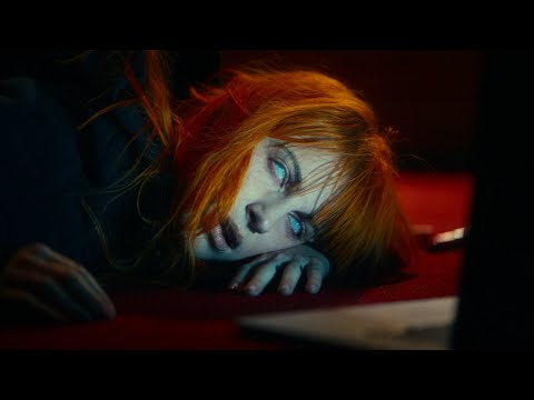 Paramore - The News [OFFICIAL VIDEO]