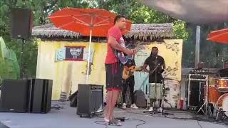 Ralph Conde kap Jwe ak Yon Band nan Labadee Haiti