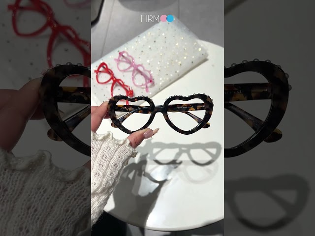 Vídeo relacionado con Ainiv Gafas de Sol Corazon, 2 Paar Hippie Gafas en Forma de Corazón, Gafas Fiesta para Adultos, Mujer, Hombre, para Fiestas, Viajes, Sesión de Fotos, Protector Solar UV400 y Protección UV