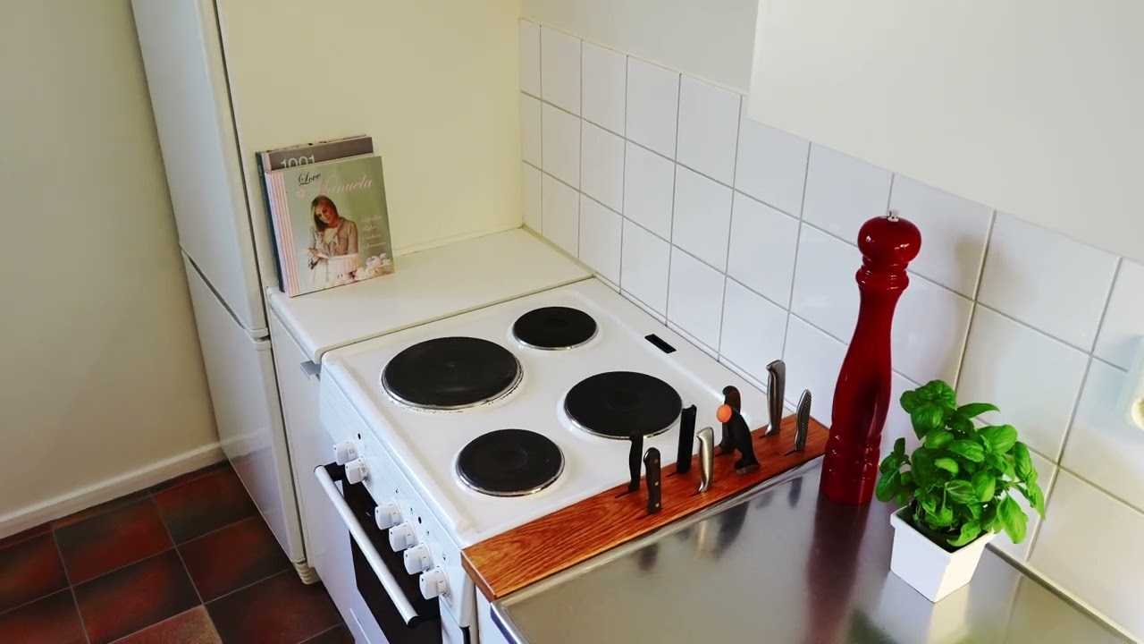 1 rum Lägenhet på Fågelstavägen 16A 1tr Bandhagen Stockholms kommun - video
