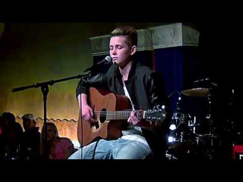LINNI PINELAKE "I Wont Let You Go" - James Morrison cover (Live @ Grand Central, April 8 2013)