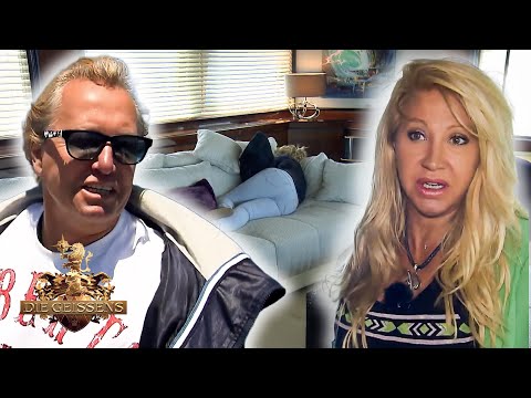 Carmen Geiss rastet aus: Stewardess gefeuert?! 😳🔥 | Die Geissens #RTLZWEICLASSIC #98