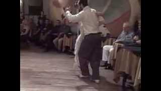 Video thumbnail for Corina Herrera y Pablo Rodriguez @ El Beso, Milonga de los Domingos, Di Sarli "El Abrojo" 2013