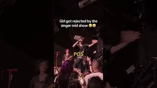 Girl gets REJECTED by singer mid show… 🫣😳 Wyd if you see this?#livemusic #concert #emo #rockmusic