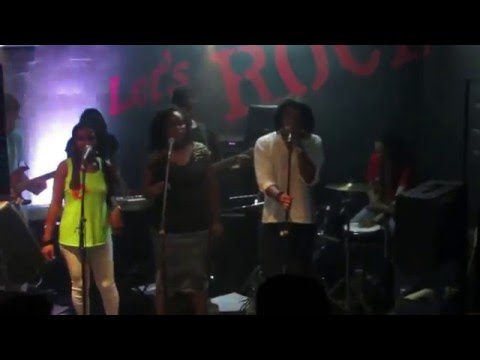 Jerry N The Resistance en live @Enzo Restaurant pub Lagaulette Ile Maurice 2016.