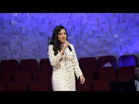 Antes você precisa crer - Laura Morena - Lançamento do seu CD e DVD Mais Perto.