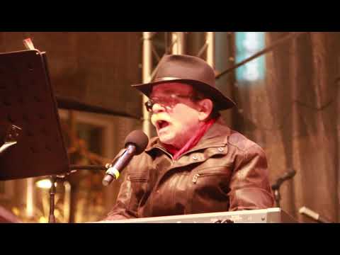 Jaroslav Uhlíř  Pod dubem za dubem