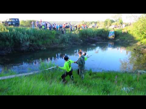 Заплыв Нивы. Тверской Offroadfest - 2015 .