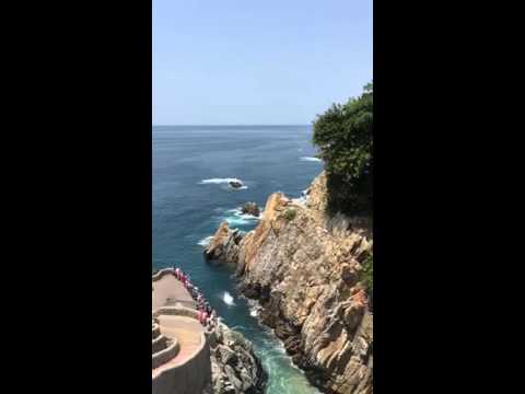 Acapulco Cliff Diving Slow Motion
