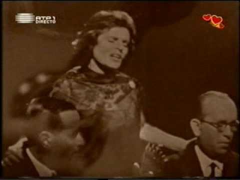 Sofia Barbosa & Amália Rodrigues - Estranha Forma de Vida