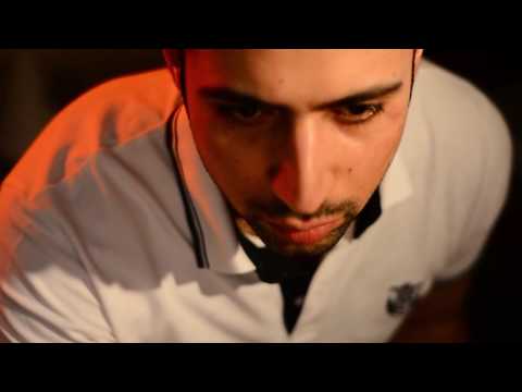 Dialogue with the mirror حوار مع المرآة