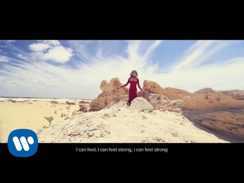 Jessie Chung - Be Strong (Official Video) with Subtitles 鍾潔希 钟洁希 英語歌曲 Be Strong 堅強 官方高畫質 完整MV