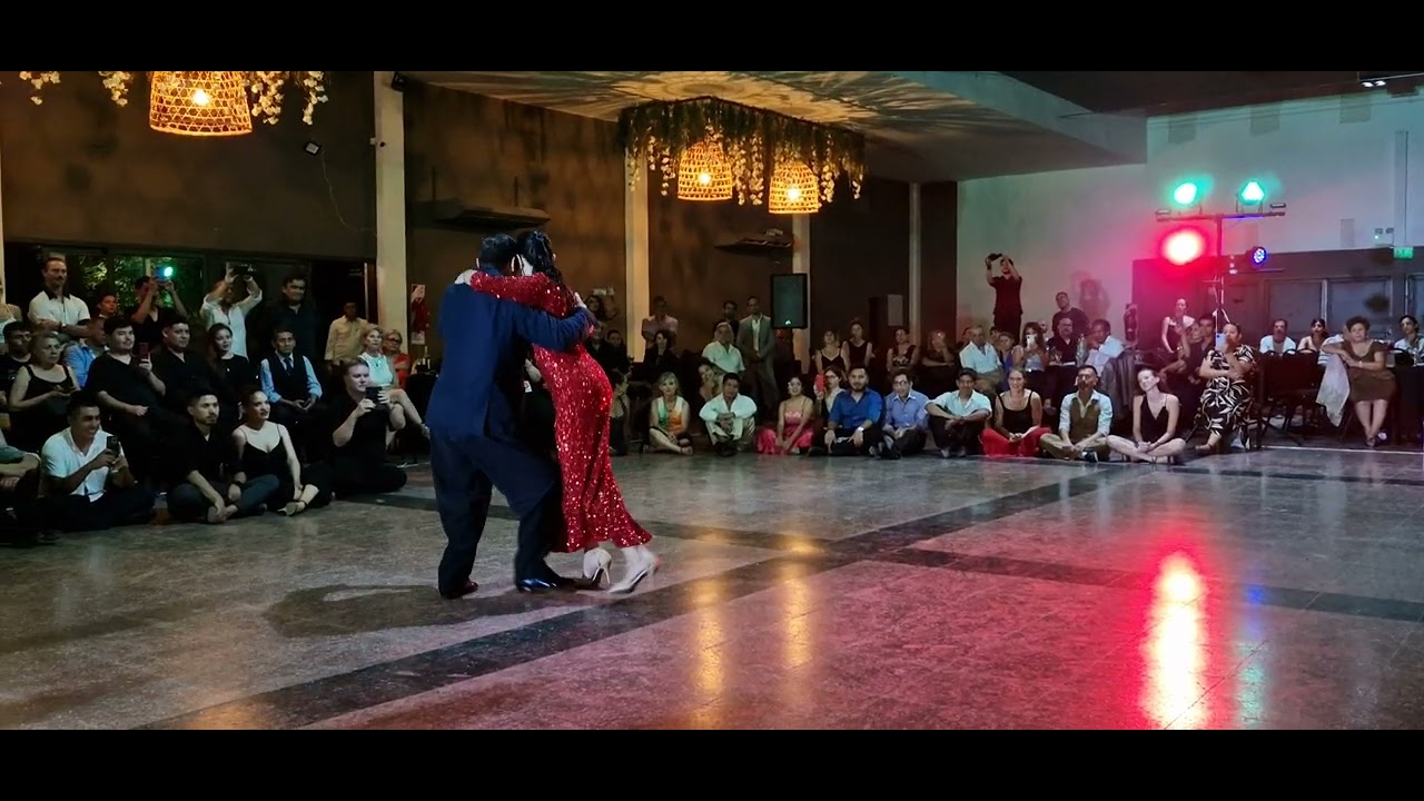 Video thumbnail for Moira Castellano y Octavio Fernández (tango salta fest)