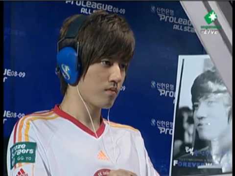 Day[9] Daily #4 Bisu vs Jaedong 1