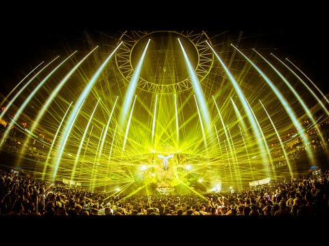 Whiteno1se plays '@WandWmusic x @ViniViciMusic - Chakra' (Live at Transmission Prague 2021) [4K]