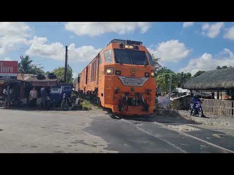 PNR BICOL TRAIN MINI-COMPILATION (featuring PNR 5009, KIHA 350 & 59, DHL 9002 & 9003, & INKA 8003)