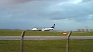 preview picture of video 'Ryanair Takeoff From East Midlands Airport'