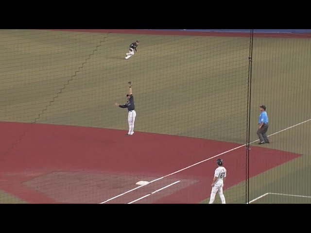 【3回裏】ジャンピングキャッチ!! バファローズ・頓宮裕真 ピッチャーを救う好プレー!!  2024年6月29日 千葉ロッテマリーンズ 対 オリックス・バファローズ