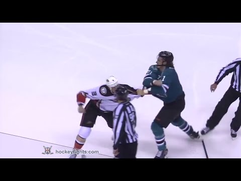 Clayton Stoner vs Taylor Doherty Sep 27, 2014