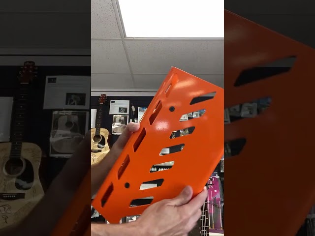 Vídeo relacionado con Gator Cases Guitar Fret Mute and String Dampener Medium (GTR-FRETMUTEMD-1BK)