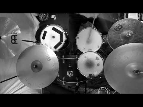 Dig That Bass - Quentin GEISS //  Drumcover