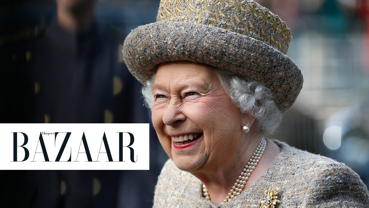 How Queen Elizabeth Uses Her Purse to Send Secret Signals to her Staff thumnail
