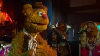 The Muppets (2011) | Rainbow Connection (Moopets Version)