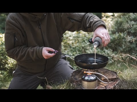 Pancakes with blueberry sauce | Bushcraft cooking